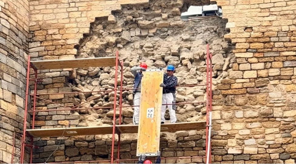 icherisheherde-qala-divarinda-qismen-dagilmanin-berpasina-avstriyadan-mutexessisler-celb-olunub