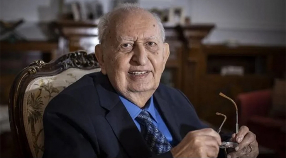 turkiye-parlamentinin-kechmish-sedri-husameddin-cindoruk-vefat-edib