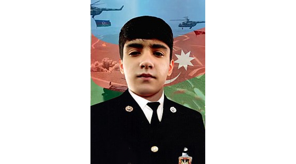 elmin-18-yashinda-tarix-yazdi