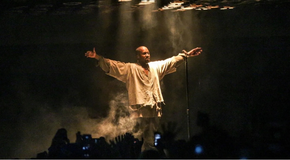 meshhur-reper-fransadaki-konsertini-texire-saldi