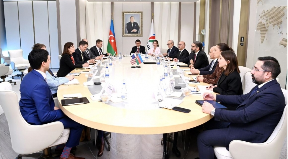 socar-in-prezidenti-absh-dovlet-departamentinin-bash-mushaviri-ve-absh-in-ticaret-ve-inkishaf-agentliyinin-olke-uzre-meneceri-ile-gorushub