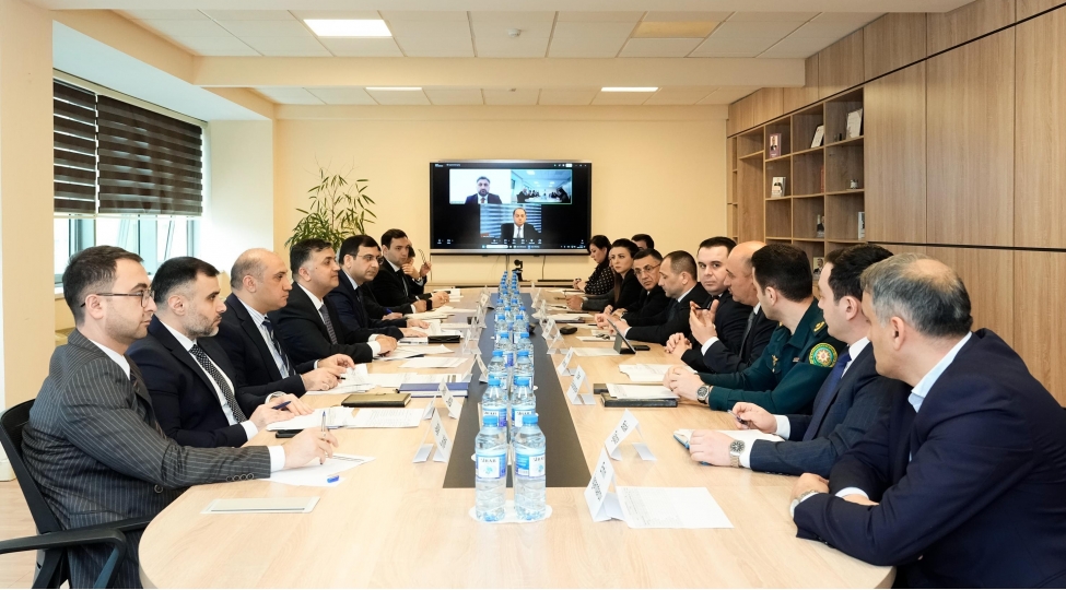 nazirlikde-ishegoturenlerle-novbeti-gorush-olub