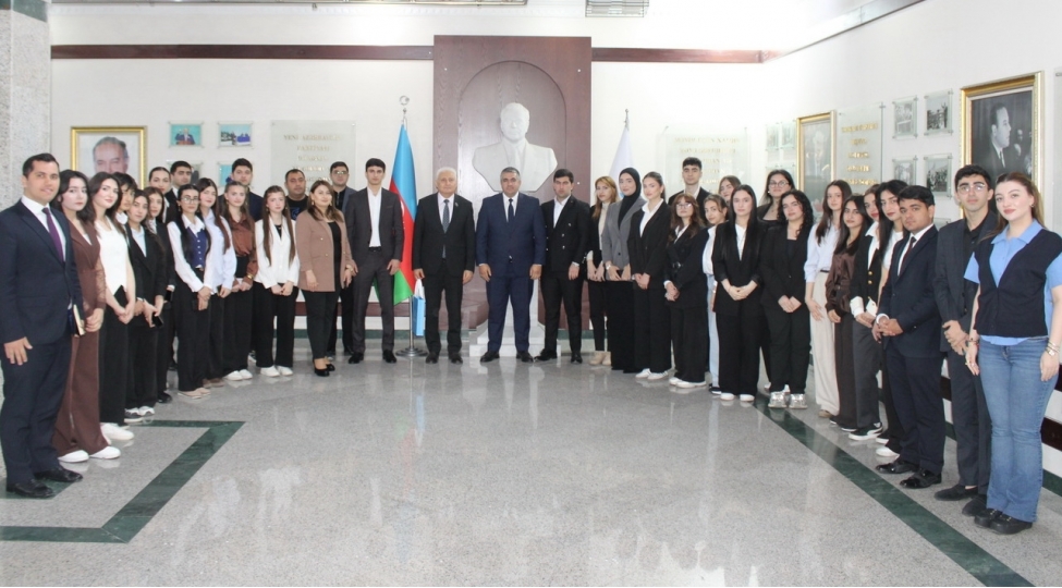 genclerin-siyaset-ve-analitika-merkezi-layihesinin-novbeti-qonagi-deputat-hikmet-memmedov-olub