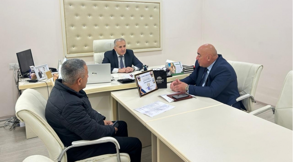 yap-kurdemir-rayon-teshkilatinda-efqan-hemidovun-60-illik-yubileyi-munasibetile-gorush-kechirilib