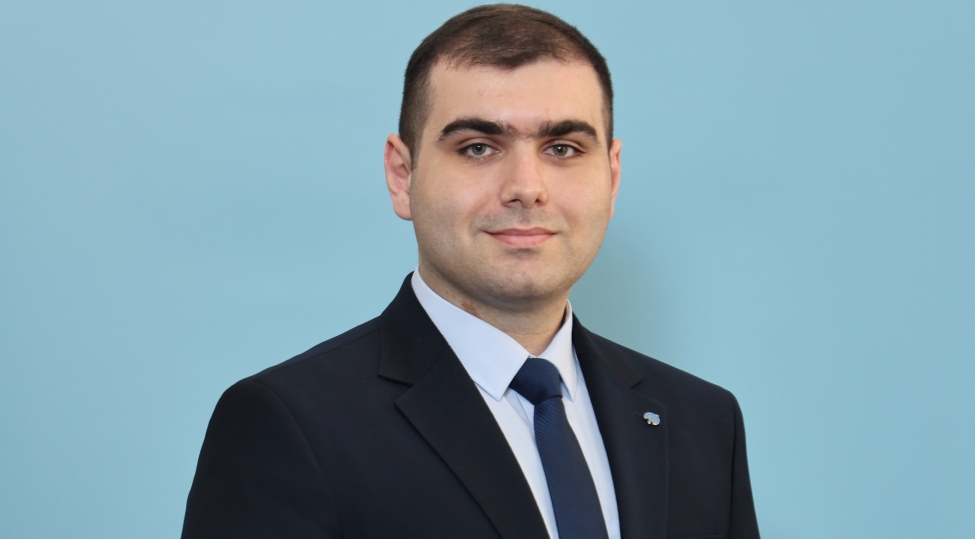 boyuk-melumat-axini-qerarvermede-yeni-texnoloji-yanashmalari-zeruri-edir-ozel