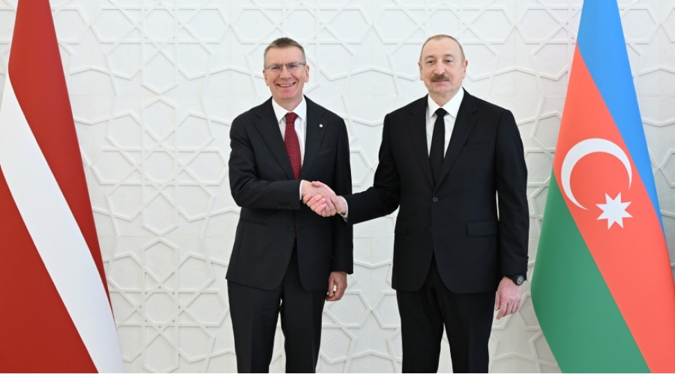 azerbaycan-latviya-senedleri-mubadile-edilib