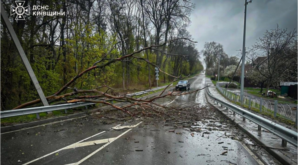 ukraynada-anomal-hava-sheraiti-neticesinde-olenler-var