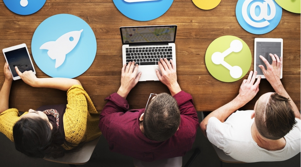 texnoloji-asililiq-yeni-tehluke-yaradir