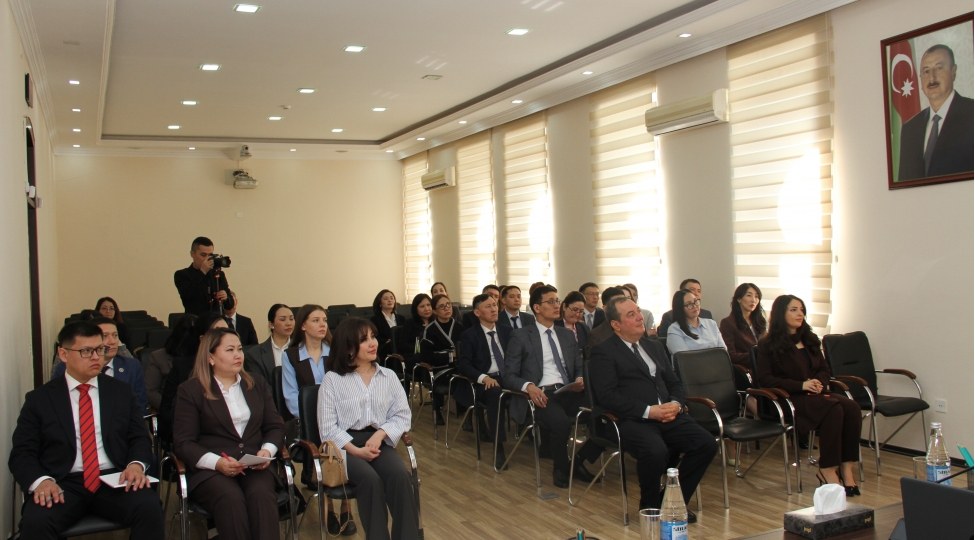 qazaxistandan-olan-hakimliye-namizedler-edliyye-akademiyasinda-tecrube-kechibler