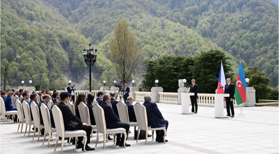 azerbaycan-ve-chexiya-arasinda-onemli-emekdashliq-sahesi-mudafie-senayesi