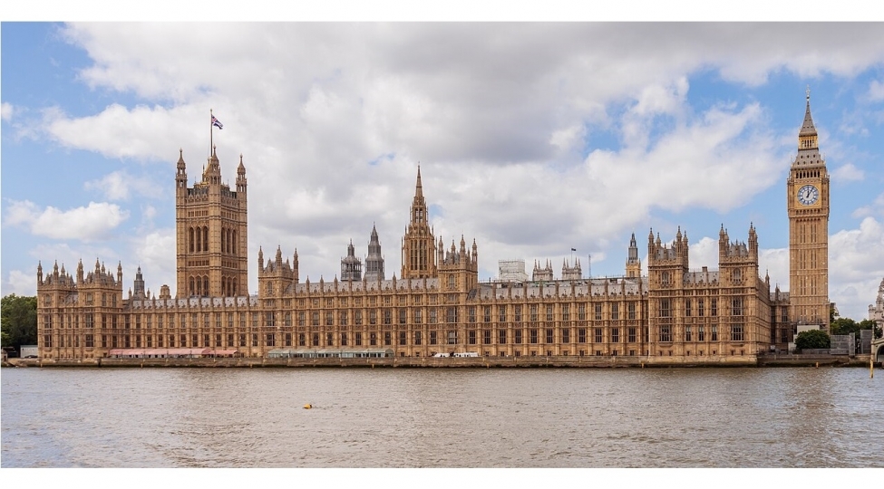 boyuk-britaniyada-terror-tehlukesi-seviyyesi-artirilib