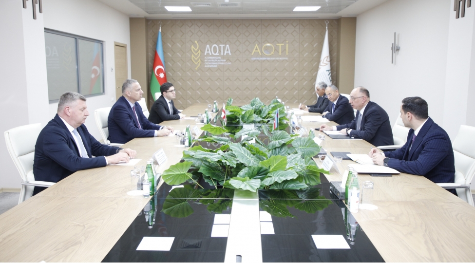 aqta-sedri-qoshqar-tehmezli-gurcustan-milli-qida-agentliyinin-rehberi-georgi-iakobashvili-ile-gorushub