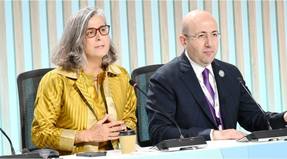 azerbaycan-rehberliyine-teshekkur-edirik-anaklaudia-rossbax