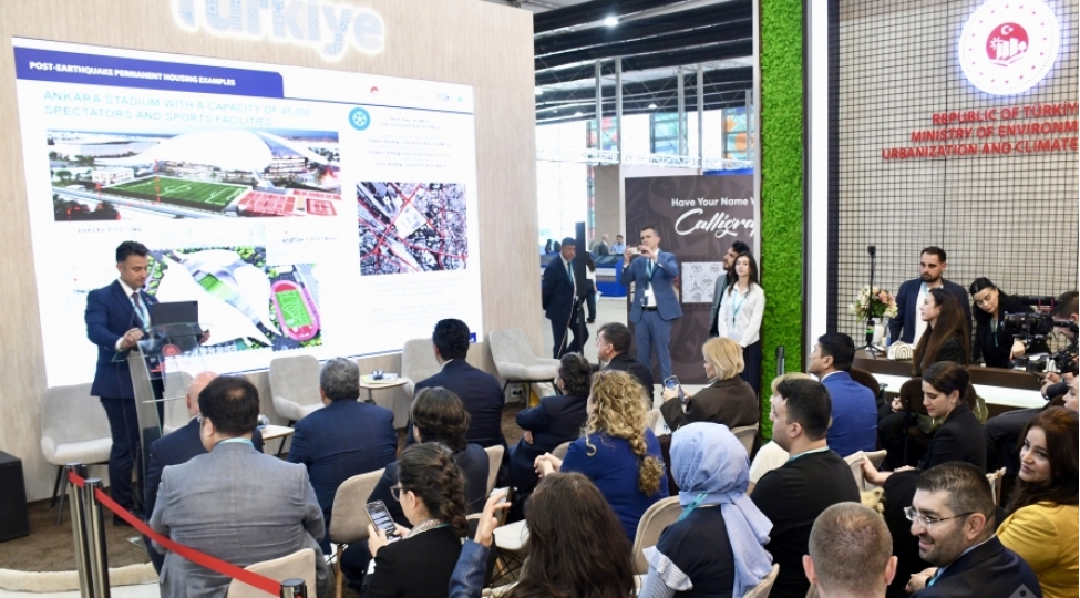 wuf13-de-kahramanmarashda-salinan-azerbaycan-mehellesinin-layihesi-teqdim-olunub