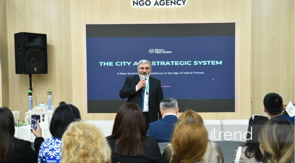 baku-network-wuf13-de-ekspertler-hibrid-tehdidler-sheraitinde-sheherlerin-geleceyinden-danishiblar-foto