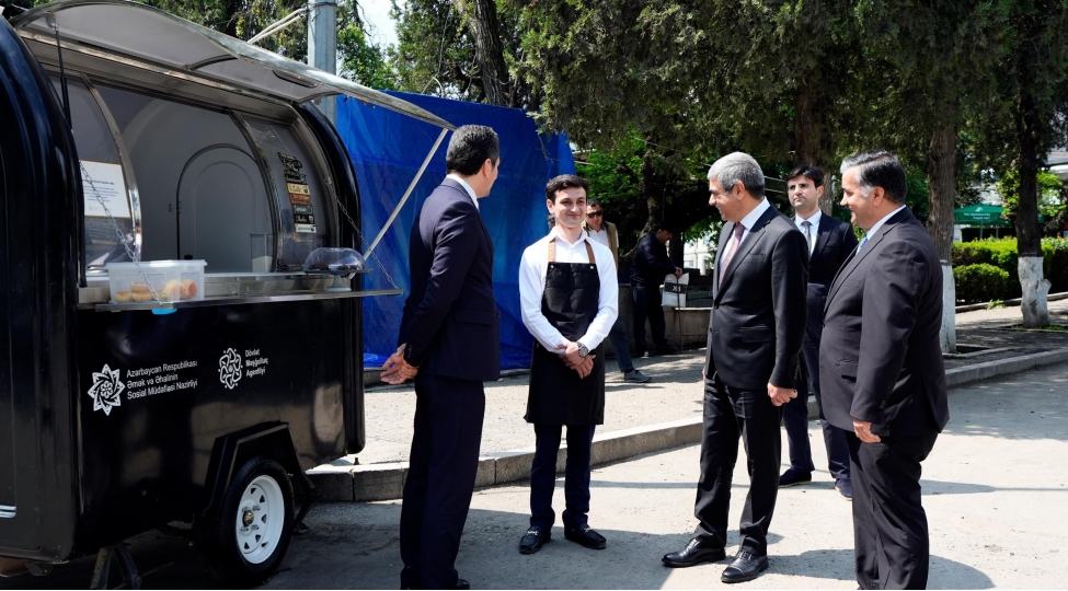 xankendide-ozunumeshgulluq-proqrami-uzre-qurulmush-teserrufatlara-baxish-olub
