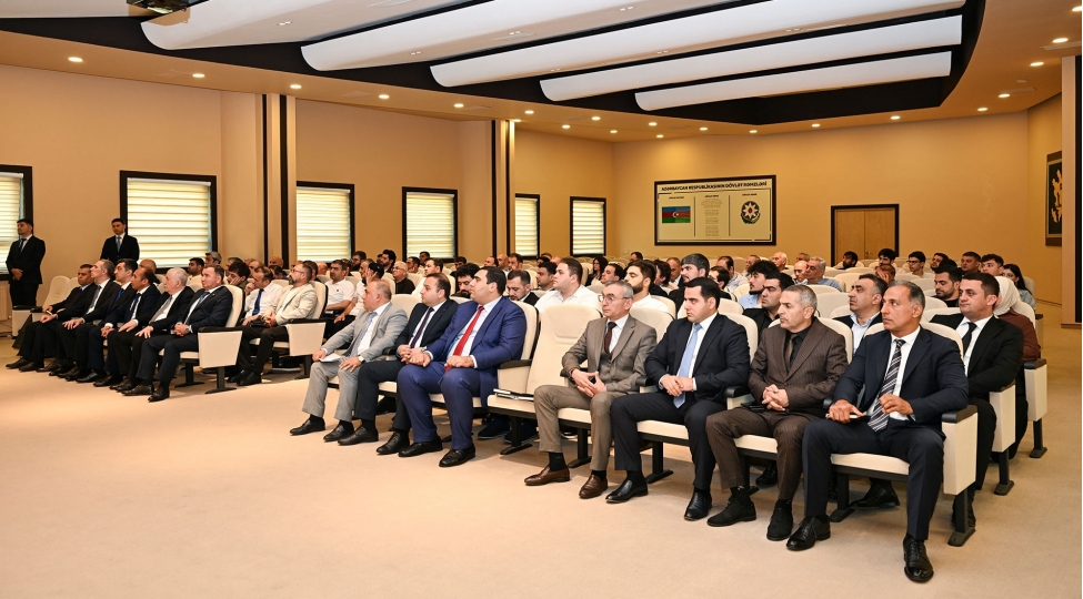 istehlak-bazarinda-fealiyyet-gosteren-sahibkarliq-subyektleri-ile-maariflendirici-gorush-kechirilib