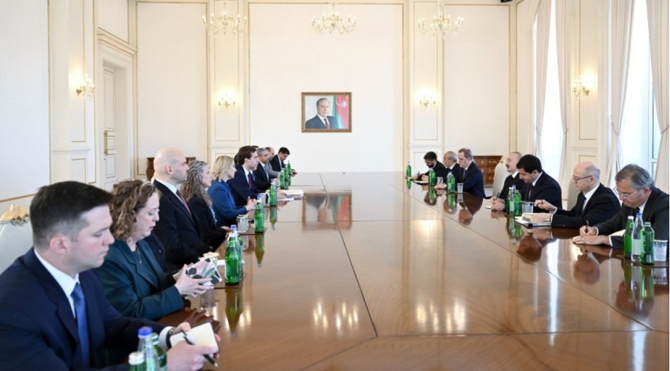 prezident-ilham-eliyev-absh-dovlet-katibinin-komekchisini-qebul-edib-2