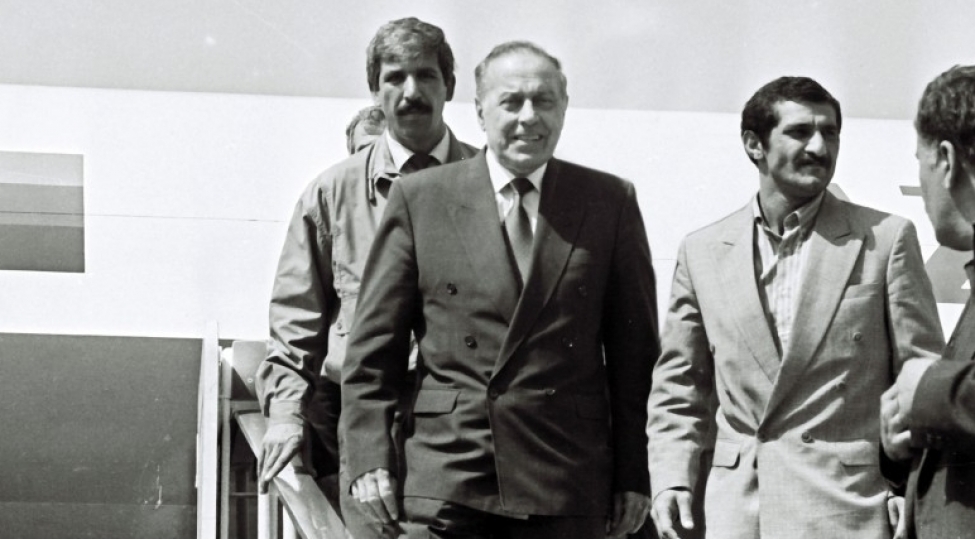 heyder-eliyevin-azerbaycan-dovletinin-ve-xalqinin-xilasi-missiyasi-4