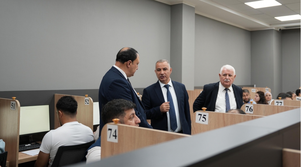 qht-numayendeleri-nazirliyin-publik-qurumlarinda-vakant-vezifelerin-tutulmasi-uchun-kechirilen-imtahani-izleyibler