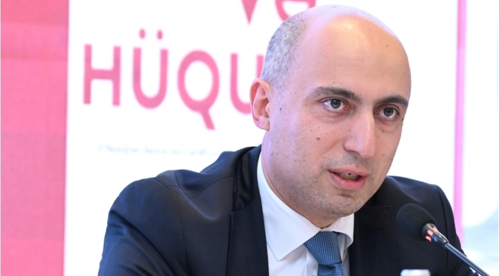 ushaqlarin-50-i-sosial-media-ile-informasiya-elde-edir