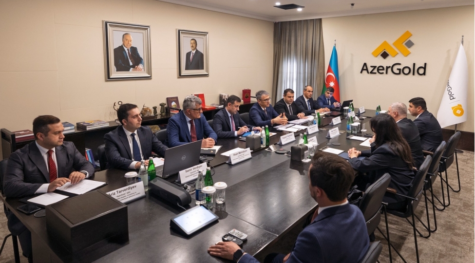 azergold-qsc-de-kelbecerin-soyudlu-zod-qizil-yatagi-layihesinin-icra-veziyyeti-nezerden-kechirilib