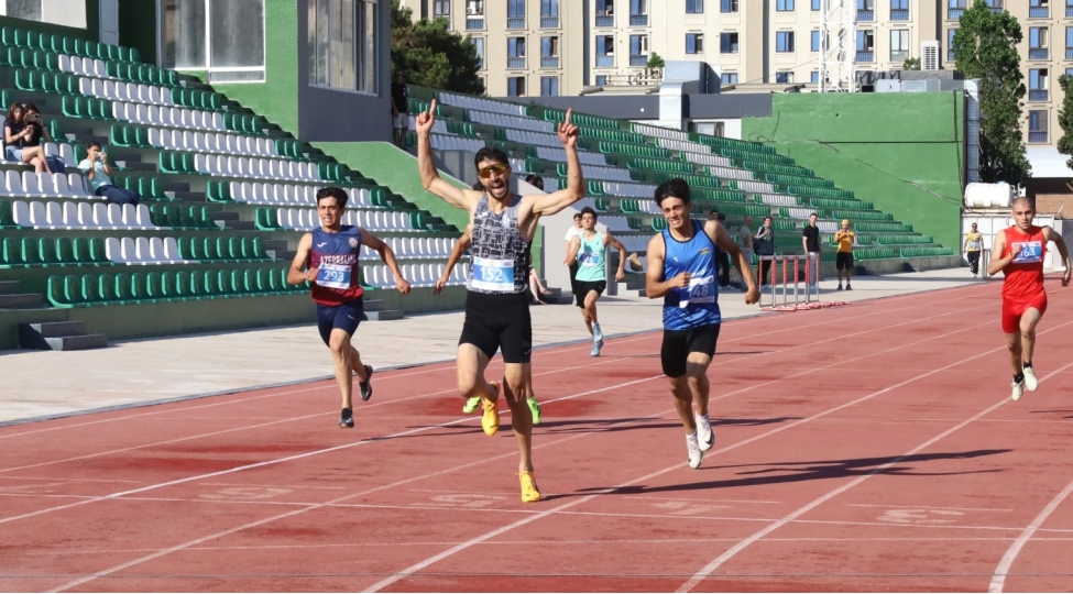 azerbaycan-chempionatina-start-verilib