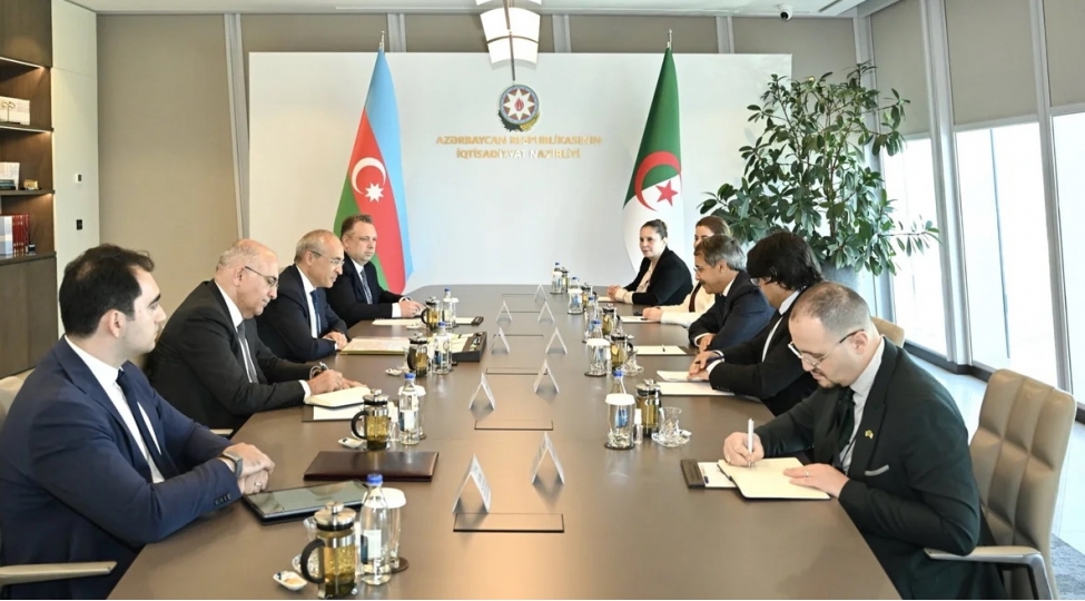 azerbaycan-elcezair-ile-qarshiliqli-fealiyyet-perspektivlerini-muzakire-edib