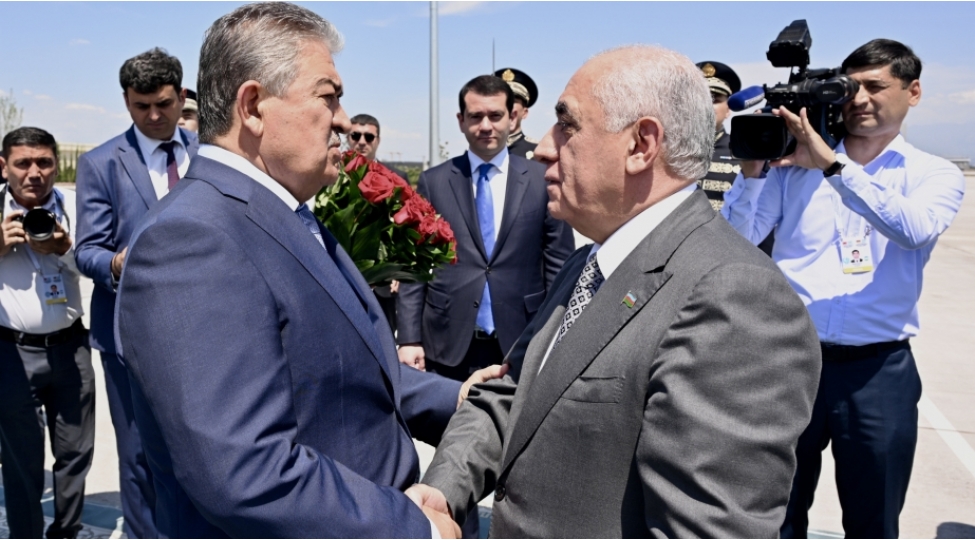 bash-nazir-eli-esedov-ozbekistanda-ishguzar-seferdedir