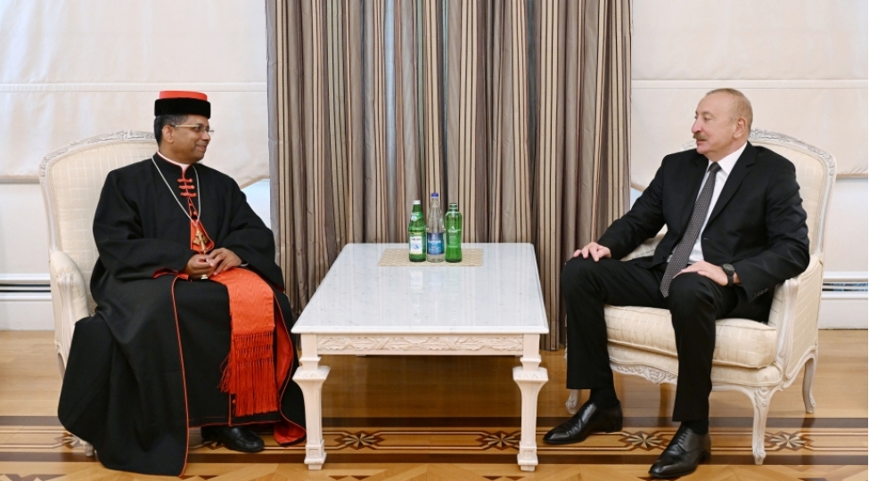 prezident-ilham-eliyev-muqeddes-taxt-tacin-dinlerarasi-dialoq-uzre-dikasteriyasinin-prefektini-qebul-edib