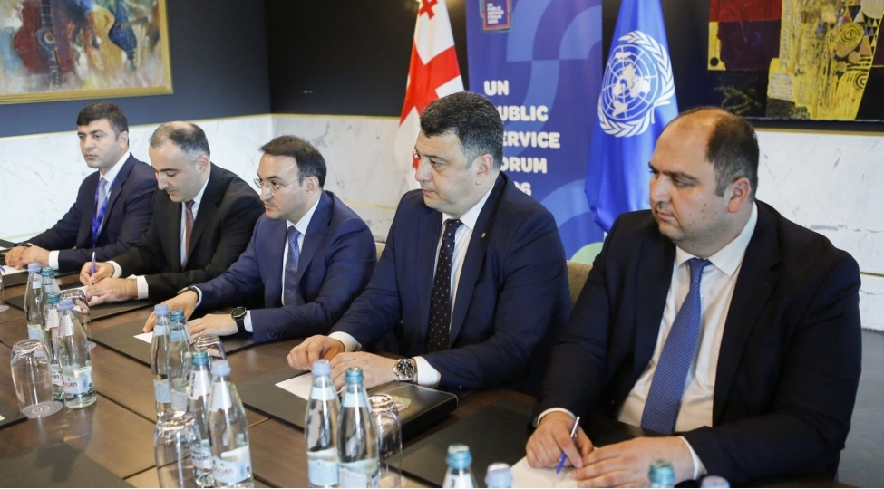 asan-xidmet-tbiliside-dovlet-xidmeti-forumunda