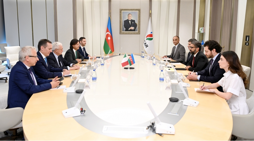 socar-in-prezidenti-italiya-deputatlar-palatasinin-xarici-ve-avropa-ittifaqi-ishleri-komitesinin-sedri-ile-gorushub