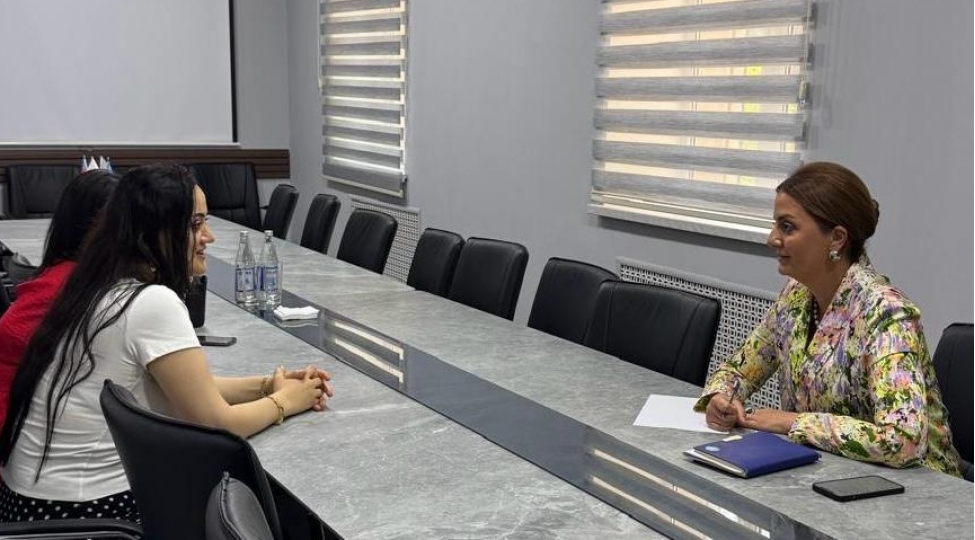 konul-nurullayeva-vetendashlarla-gorush-kechirib-foto-3