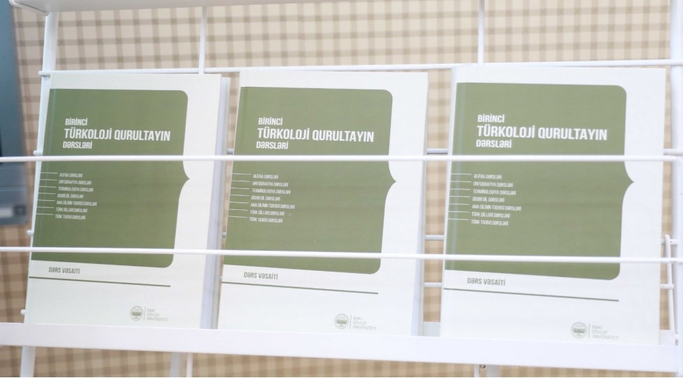 bdu-birinci-turkoloji-qurultayin-dersleri-adli-ders-vesaiti-neshr-edib