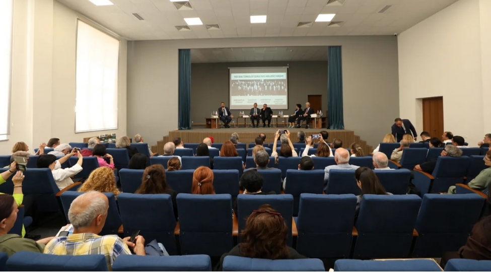 turk-dunyasi-heftesi-cherchivesinde-qarabag-universitetinde-konfrans-kechirilib