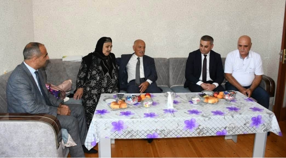 masallida-shehid-anasi-dogum-gunu-munasibetile-evinde-ziyaret-edilib