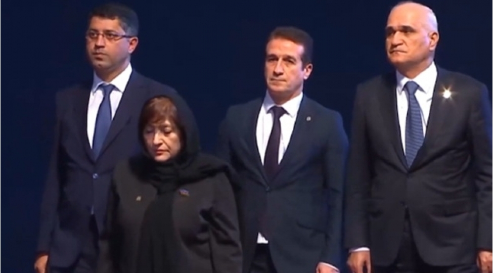 azerbaycan-resmileri-xamenei-ile-vida-merasiminde