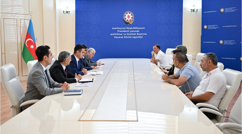 zergerlik-memulatlarinin-satishi-sahesinde-fealiyyet-gosteren-sahibkarlarla-novbeti-maariflendirici-gorush-kechirilib-2