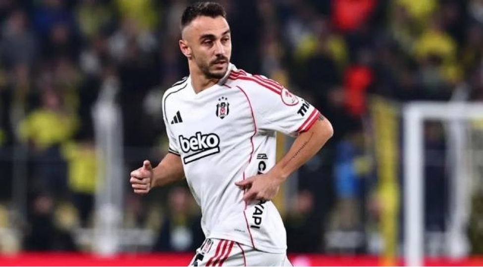 beshiktash-futbolchusu-ile-yollarini-ayirdi
