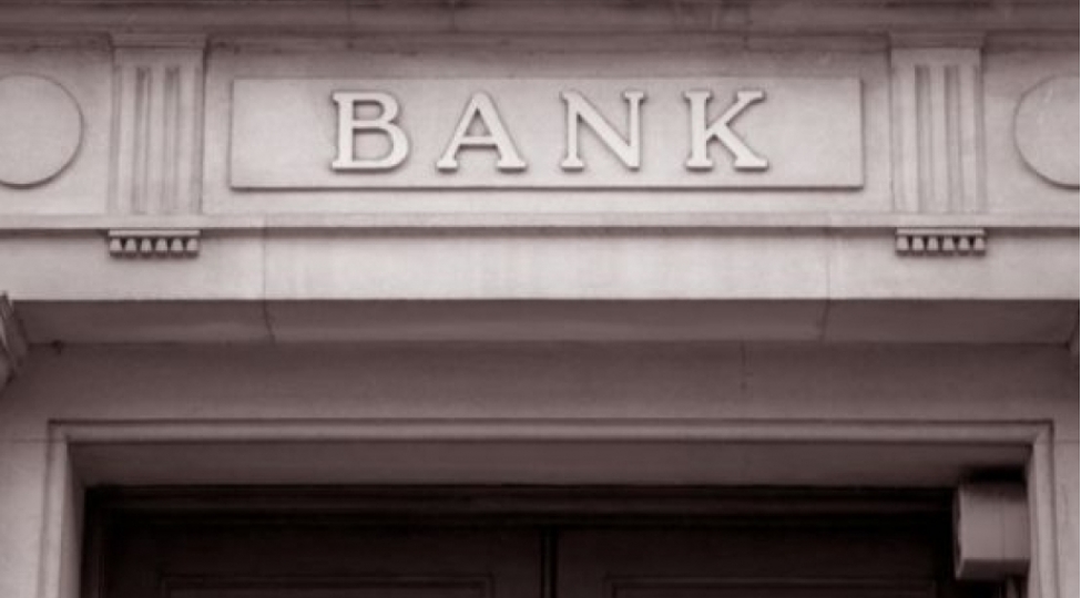 macarlar-bank-hesabi-evezine-nagd-pula-ustunluk-verirler