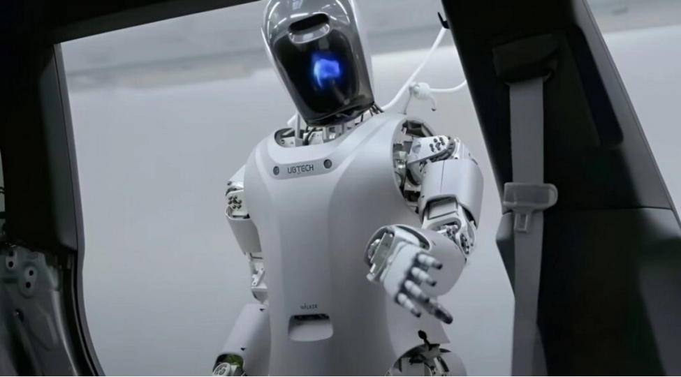 insanabenzer-robotlar-gorun-neler-edir