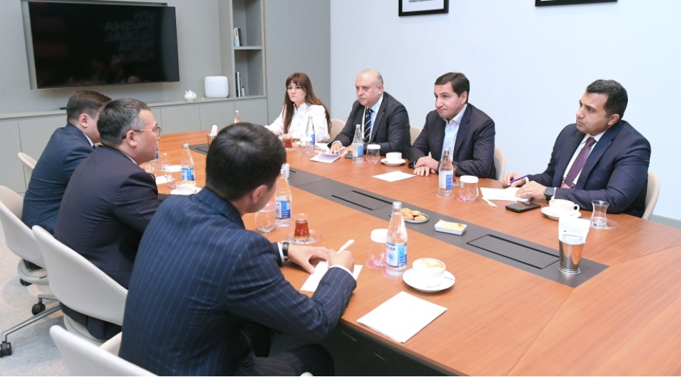 qazaxistanda-azerbaycan-telekanallarinin-olkemizde-ise-qazaxistan-telekanallarinin-yayimi-ile-bagli-fikir-mubadilesi-aparilib