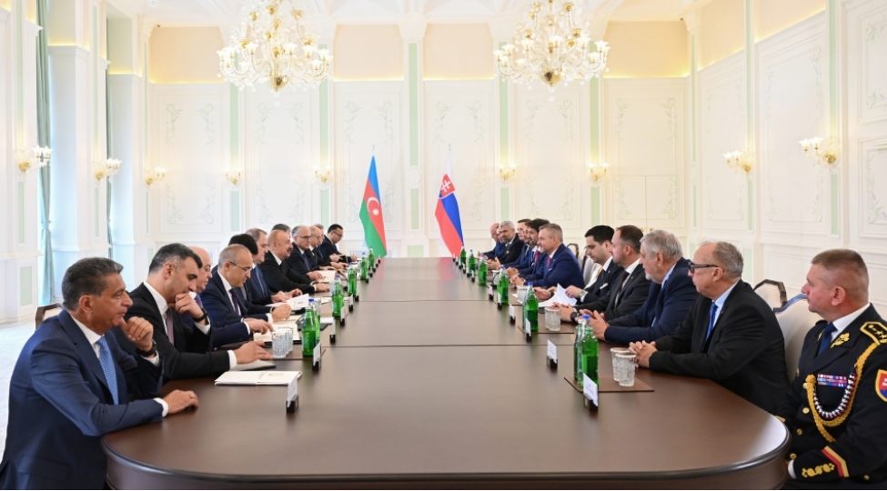 prezident-ilham-eliyevin-shushada-slovakiya-prezidenti-ile-genish-terkibde-gorushu-olub
