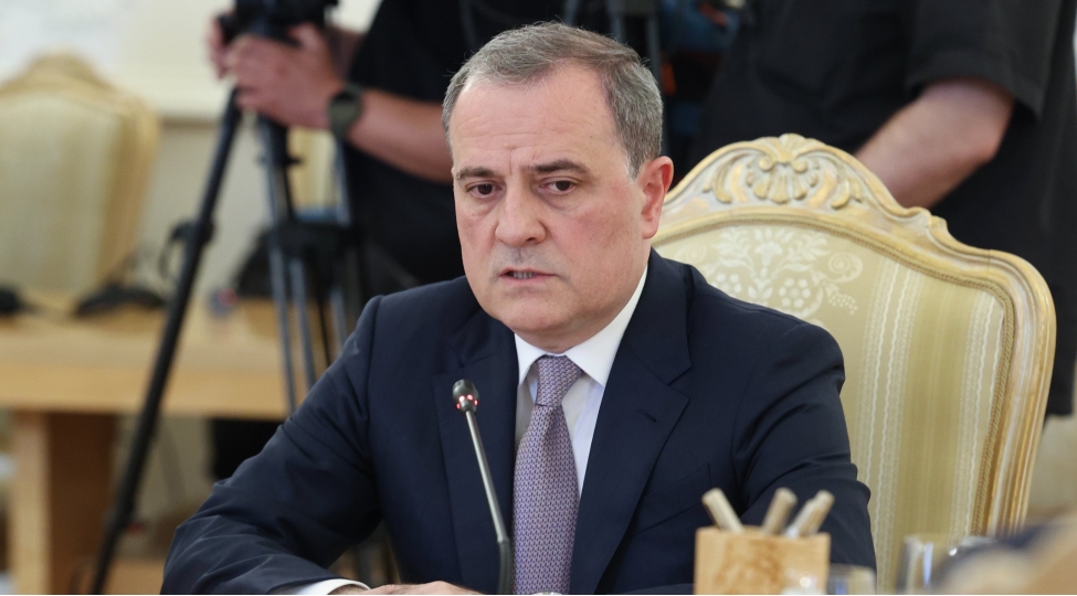 ceyhun-bayramov-azerbaycanla-rusiya-murekkeb-merheleni-geride-qoyub-munasibetler-tam-normallashib