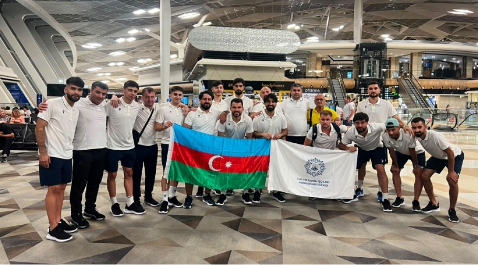 azerbaycanin-futzal-komandasi-avropa-universitet-oyunlarina-qelebe-ile-start-verib
