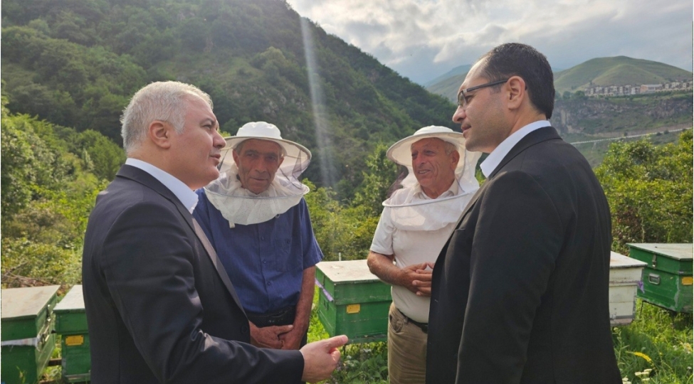 nazir-mecnun-memmedov-kelbecerde-teserrufatlara-baxish-kechirib