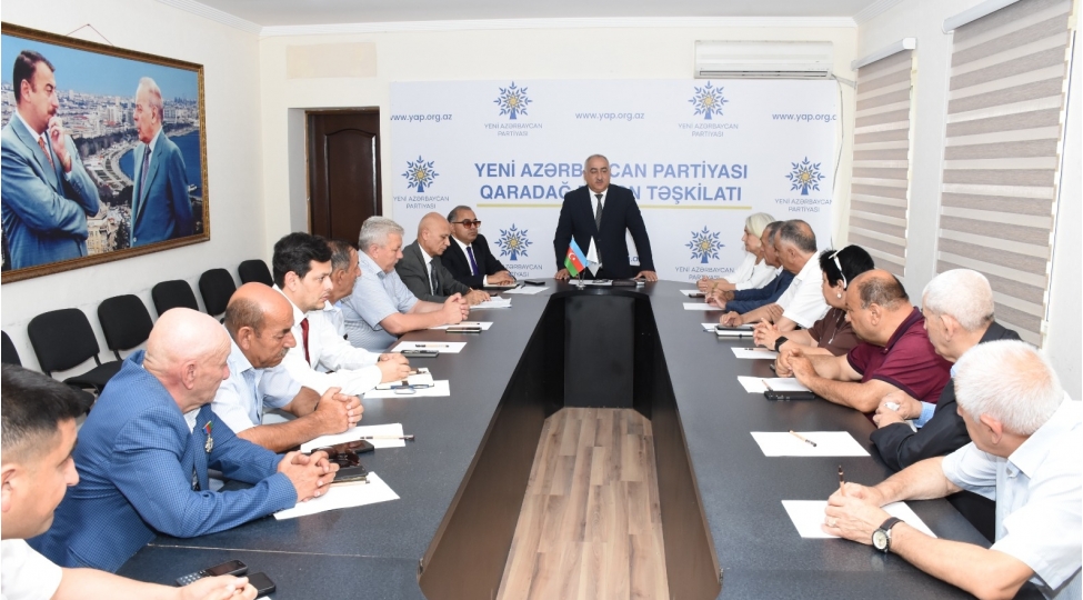 qaradag-rayonunda-muharibe-ve-facielerle-bagli-fealiyyet-gosteren-qht-rehberleri-ile-gorush-kechirilib