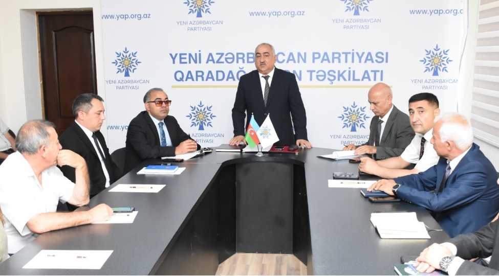 yap-qaradag-rayon-teshkilatinda-erazi-partiya-teshkilatlarinin-rehberleri-ile-gorush-kechirilib