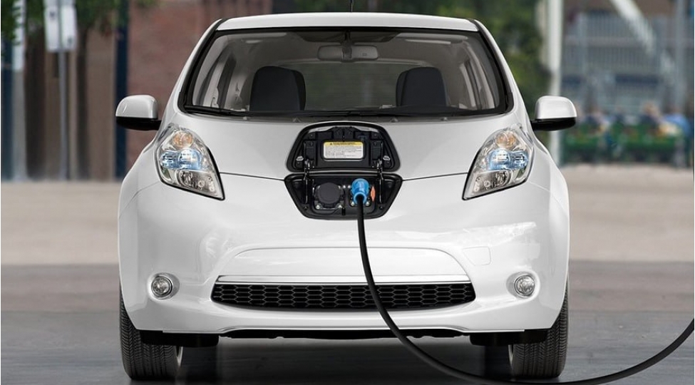 enerji-bohrani-avropada-elektromobil-satishlarini-artirdi