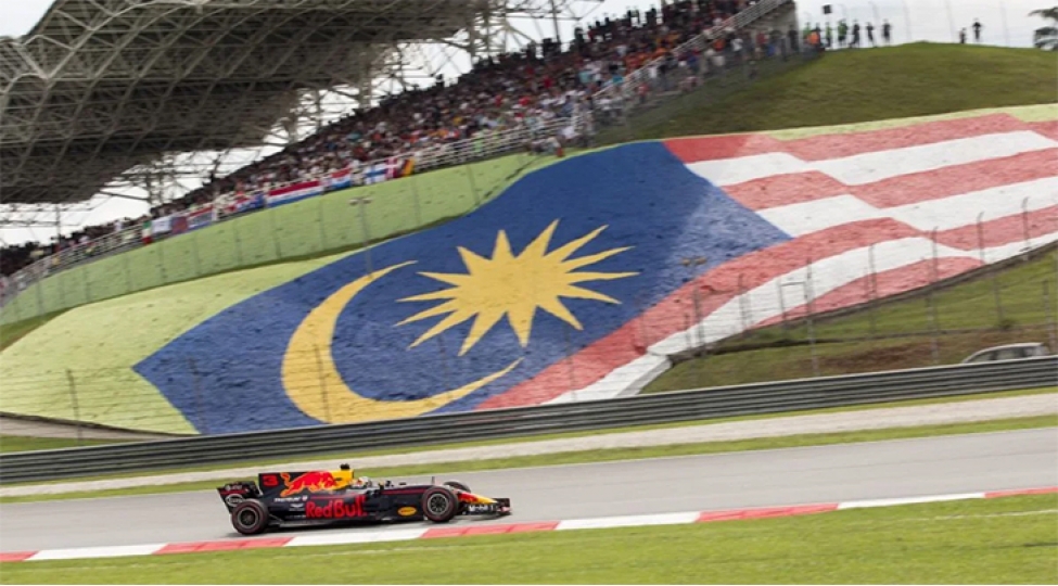 formula-1-uzre-behreyn-qran-prisi-yaxin-sherqdeki-veziyyetle-bagli-malayziyaya-kochurulub